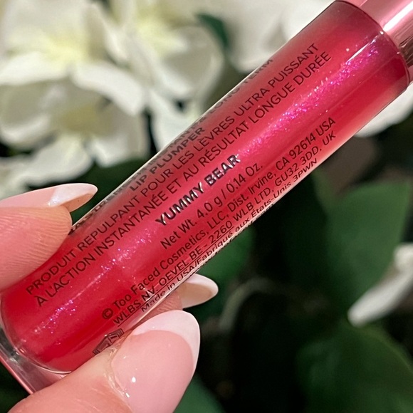 TOO FACED • MAXIMUM PLUMP LIP INJECTION • YUMMY BEAR - Picture 5 of 5